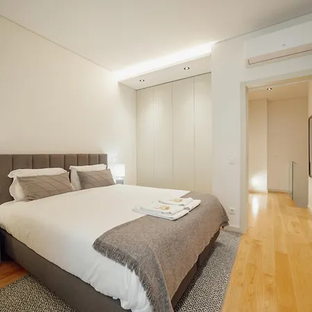 24 Agosto Amazing Triplex By Vacationy * Porto